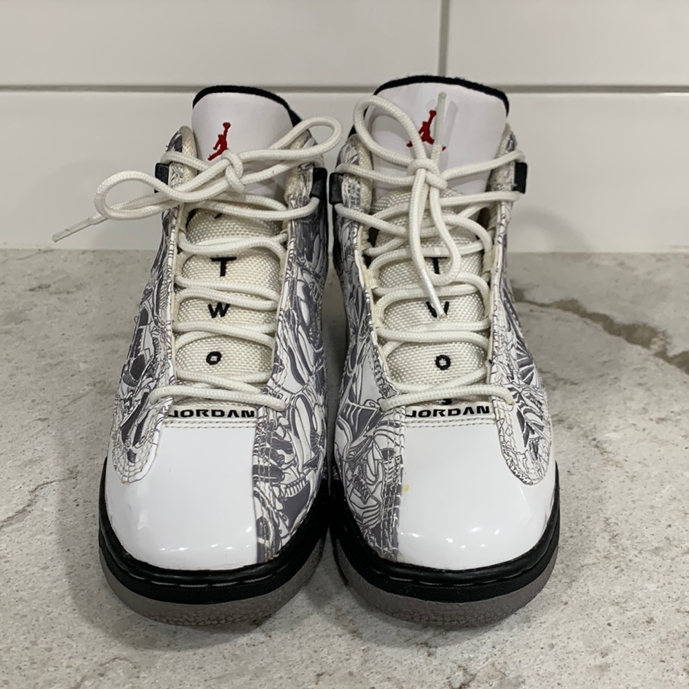 Jordan Big Kid dub zero size 4.5y